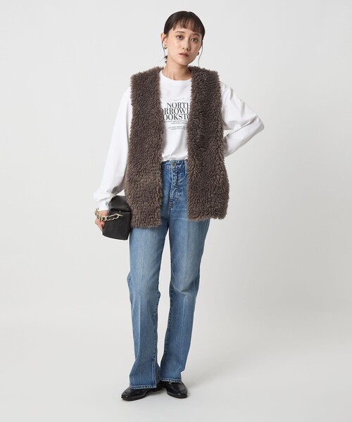 green label relaxing（グリーンレーベルリラクシング）の「ボア ベスト（ベスト・レディース・モカ/ダークグレー/オフホワイト・FREE）」の11枚目の写真