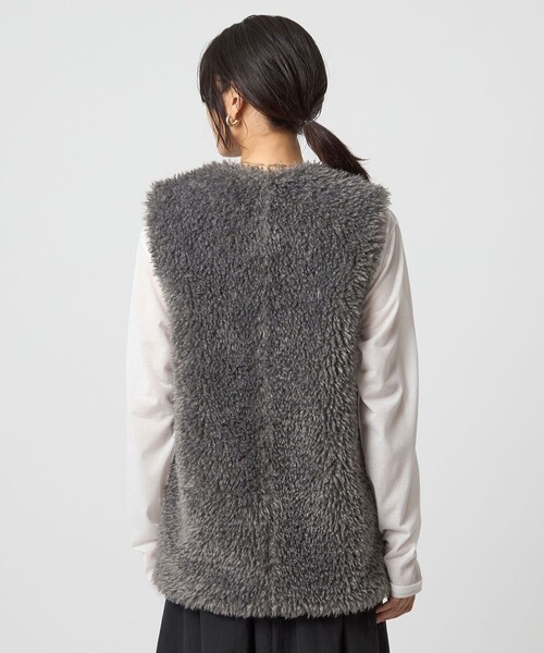 green label relaxing（グリーンレーベルリラクシング）の「ボア ベスト（ベスト・レディース・モカ/ダークグレー/オフホワイト・FREE）」の8枚目の写真