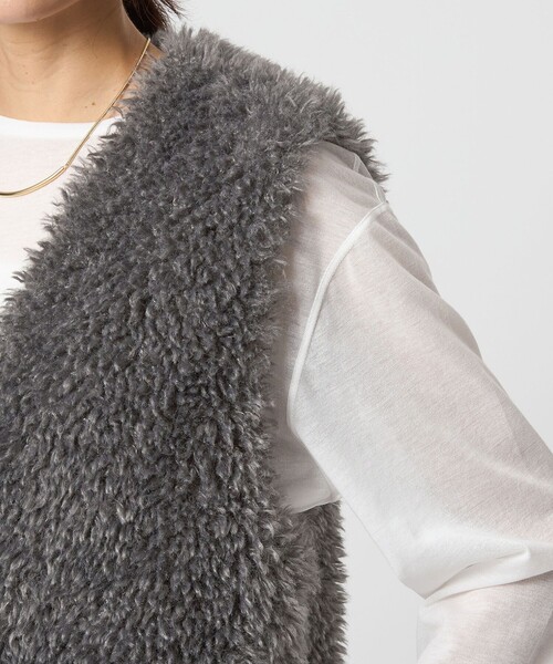 green label relaxing（グリーンレーベルリラクシング）の「ボア ベスト（ベスト・レディース・モカ/ダークグレー/オフホワイト・FREE）」の6枚目の写真