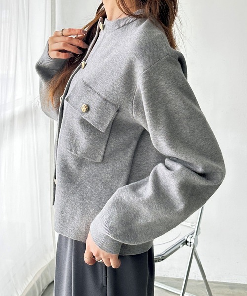 GeeRA(ジーラ)の「ロングシーズン使える!金ボタン長袖ニットカーディガン(カーディガン/ボレロ・レディース・レッド/杢グレー/ブラック・MEDIUM/LARGE/X-LARGE)」の16枚目の写真