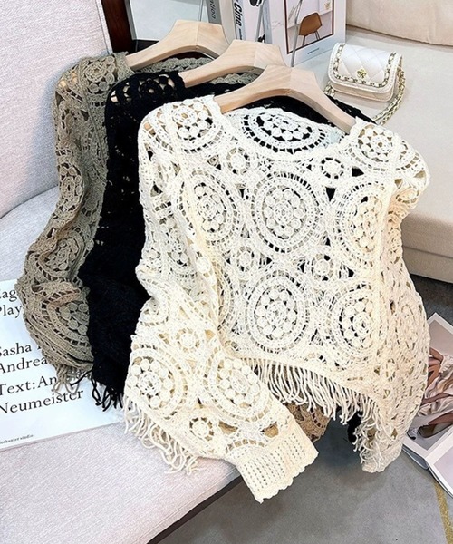 SPIGA(スピーガ)の「クロシェ編みドルマンスリーブニット(ニット/セーター・レディース・ブラック/オフホワイト/ベージュ・FREE)」の4枚目の写真