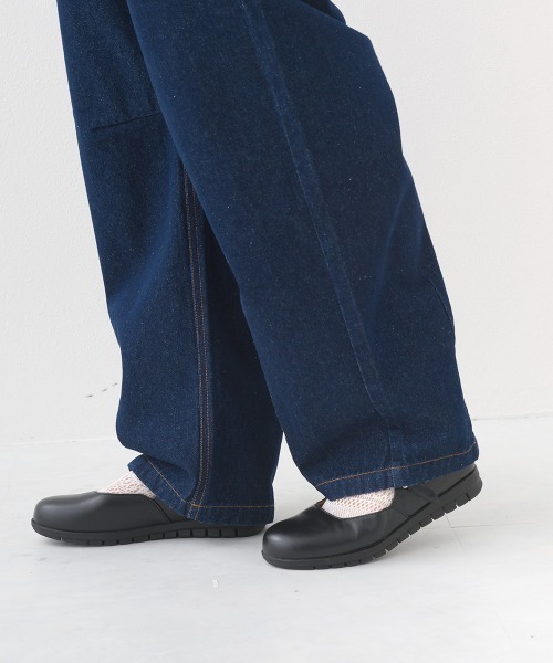 OMNES（オムネス）の「12oz ウォッシュ加工ハイウエストカーブデニムパンツ（デニムパンツ・レディース・ブルー/ネイビー・LARGE/SMALL/MEDIUM）」の17枚目の写真