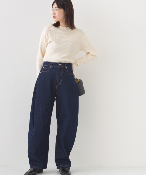 OMNES（オムネス）の「12oz ウォッシュ加工ハイウエストカーブデニムパンツ（デニムパンツ・レディース・ブルー/ネイビー・LARGE/SMALL/MEDIUM）」の20枚目の写真