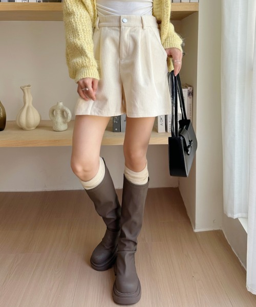 Ada.(エイダ)の「コーデュロイ タックショートパンツ(その他パンツ・レディース・ブラック/アイボリー/ブラウン・M/L)」の5枚目の写真