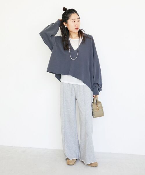 le.coeur blanc(ルクールブラン)の「ヴィンテージ裏毛ショートプルオーバー(Tシャツ/カットソー・レディース・ネイビー/ベージュ・38)」の11枚目の写真