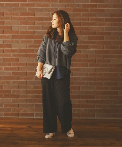 le.coeur blanc(ルクールブラン)の「ヴィンテージ裏毛ショートプルオーバー(Tシャツ/カットソー・レディース・ネイビー/ベージュ・38)」の22枚目の写真