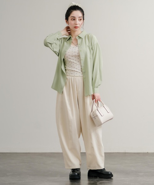 Rocky Monroe(ロッキーモンロー)の「ルーズシルエットレギュラーカラー胸ポケット付き長袖シャツ(シャツ/ブラウス・レディース・グリーン/ブルー/ピンク・M/L)」の7枚目の写真
