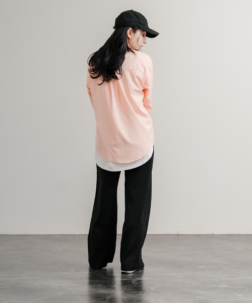 Rocky Monroe(ロッキーモンロー)の「ルーズシルエットレギュラーカラー胸ポケット付き長袖シャツ(シャツ/ブラウス・レディース・グリーン/ブルー/ピンク・M/L)」の17枚目の写真