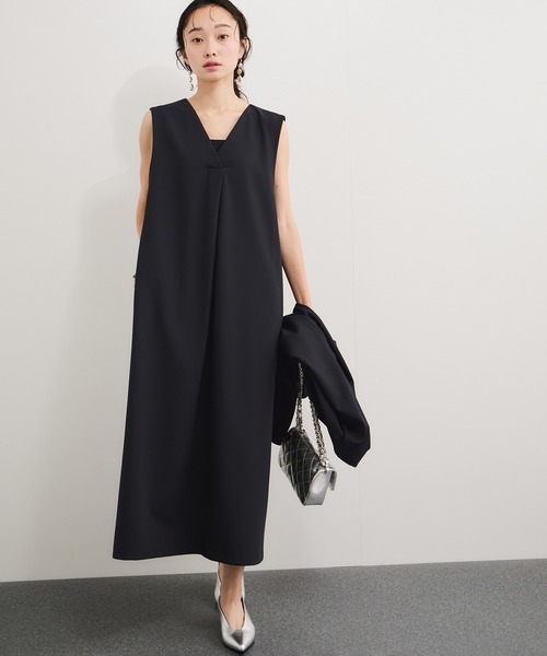 le cercle ADAM ET ROPE'（ルセルクルアダムエロペ）の「ダブルクロスバッグタックジャンパースカート（ワンピース・レディース・ベージュ/ネイビー・FREE）」の20枚目の写真