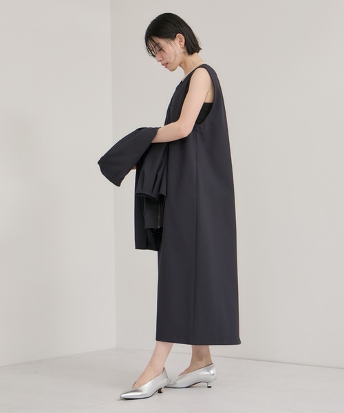 le cercle ADAM ET ROPE'（ルセルクルアダムエロペ）の「ダブルクロスバッグタックジャンパースカート（ワンピース・レディース・ベージュ/ネイビー・FREE）」の16枚目の写真