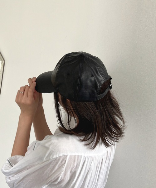 AS KNOW AS plus（アズノゥアズプラス）の「♪フェイクレザーキャップ（キャップ・レディース・ブラック/ブラウン・FREE）」の4枚目の写真