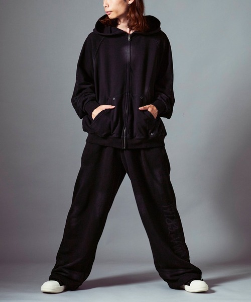 Theater code(シアターコード)の「Distressed sweatpants/汚れ加工スウェットパンツ 秋 秋服メンズ 2026年秋冬(スウェットパンツ・メンズ・ブラック/ベージュ・M/L)」の6枚目の写真