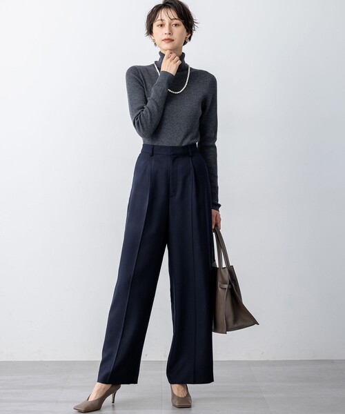 23区 S(ニジュウサンクチイサイサイズ)の「TWビエラ タック ワイド パンツ(その他パンツ・レディース・グレー系/ネイビー系・30/32/34)」の14枚目の写真