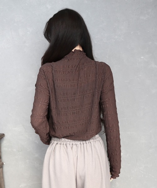 CECIL McBEE(セシルマクビー)の「シアーシャーリングプチハイプルオーバー(Tシャツ/カットソー・レディース・アイボリー/ブラウン/ブラック・MEDIUM/LARGE)」の4枚目の写真