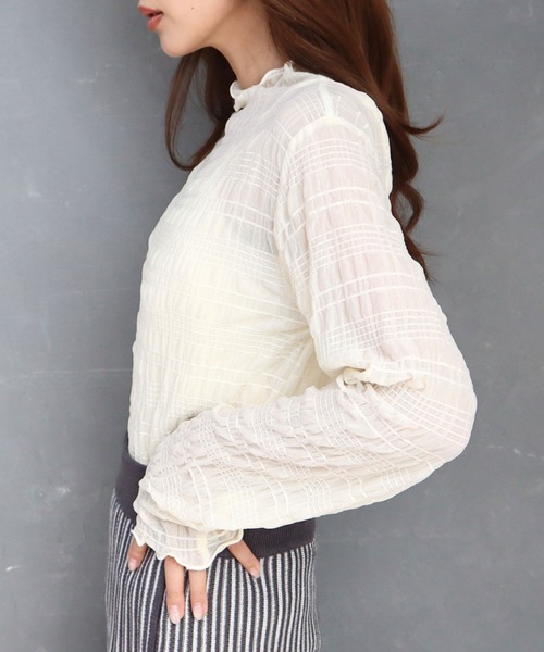 CECIL McBEE(セシルマクビー)の「シアーシャーリングプチハイプルオーバー(Tシャツ/カットソー・レディース・アイボリー/ブラウン/ブラック・MEDIUM/LARGE)」の15枚目の写真