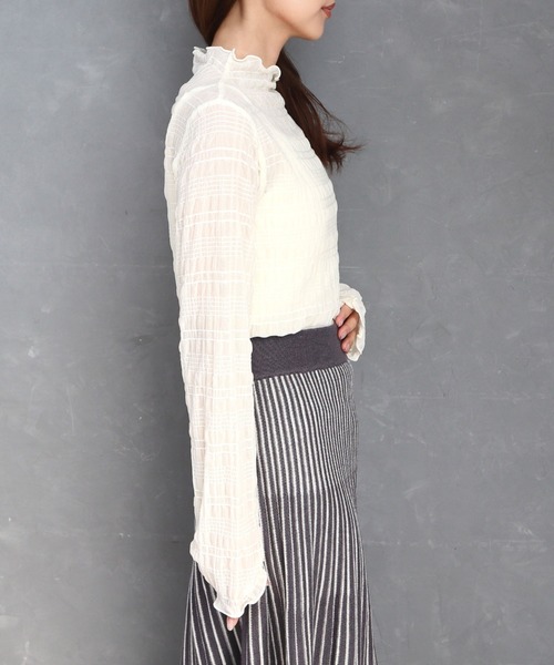 CECIL McBEE(セシルマクビー)の「シアーシャーリングプチハイプルオーバー(Tシャツ/カットソー・レディース・アイボリー/ブラウン/ブラック・MEDIUM/LARGE)」の17枚目の写真