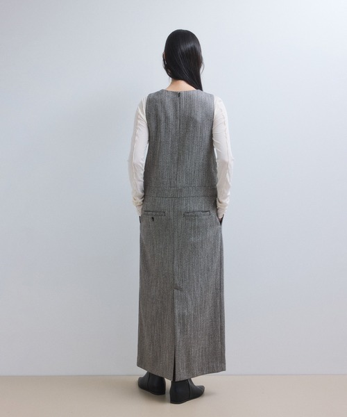 ADAM ET ROPE'(アダムエロペ)の「【WEB限定】ストレートセミツイードワンピース(ワンピース・レディース・ブラック系その他/チャコールグレー/ベージュ系その他・36/38)」の8枚目の写真
