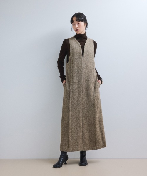 ADAM ET ROPE'(アダムエロペ)の「【WEB限定】ストレートセミツイードワンピース(ワンピース・レディース・ブラック系その他/チャコールグレー/ベージュ系その他・36/38)」の9枚目の写真