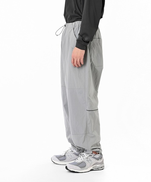 NEW BALANCE（ニューバランス）の「タスランワイドパンツ（スウェットパンツ・メンズ・ライトグレー/ブラック・MEDIUM/LARGE/X-LARGE/SMALL）」の14枚目の写真