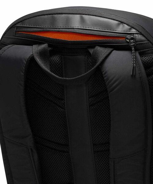 NIKEバック半額以下　定価23700円 NIKE ナイキ ボストンバッグ 約31L メンズ レディース 鞄