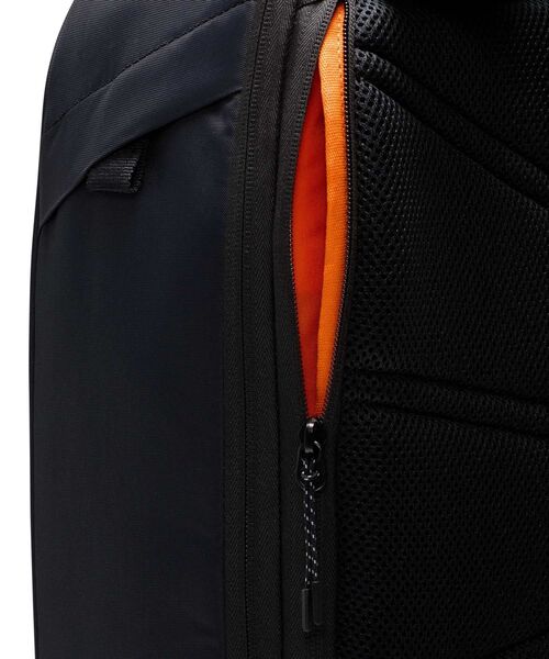 NIKE(ナイキ)の「ナイキ スポーツウェア コミュート バックパック (25L) / Nike Sportswear Commute Backpack (25L) FZ6128-011 Black(バックパック/リュック・メンズ・ブラック・ONE SIZE)」の11枚目の写真