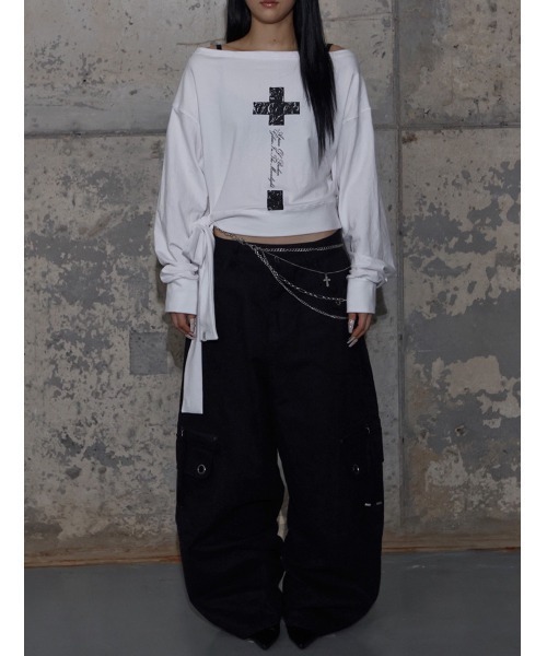 FANCY CLUB(ファンシークラブ)の「【FANCY CLUB】BOATNECK RIBBON TIE SWEATSHIRT / 【ファンシークラブ】ボートネックリボンタイスウェット長袖Tシャツ(スウェット・レディース・ブラック/ホワイト・ONE SIZE)」の6枚目の写真