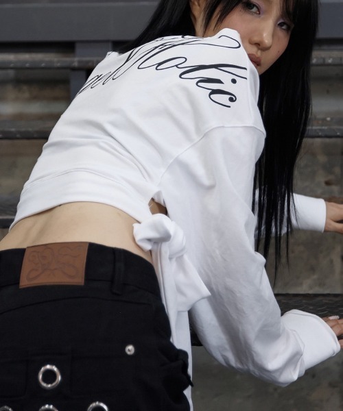 FANCY CLUB(ファンシークラブ)の「【FANCY CLUB】BOATNECK RIBBON TIE SWEATSHIRT / 【ファンシークラブ】ボートネックリボンタイスウェット長袖Tシャツ(スウェット・レディース・ブラック/ホワイト・ONE SIZE)」の11枚目の写真