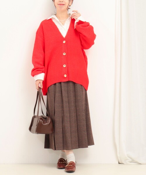 fredy couleur（フレディクルール）の「ヤクライクＶネックワイドカーディガン（カーディガン/ボレロ・レディース・ベージュ/ライトグレー/チャコールグレー/レッド/ブルー/オフホワイト/ブラック・38）」の8枚目の写真