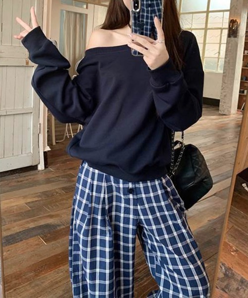 Miniministore(ミニミニストア)の「オフショルダースウェット長袖レースリボン(スウェット・レディース・ネイビー/グレー・FREE)」の12枚目の写真