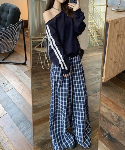 Miniministore(ミニミニストア)の「オフショルダースウェット長袖レースリボン(スウェット・レディース・ネイビー/グレー・FREE)」の14枚目の写真