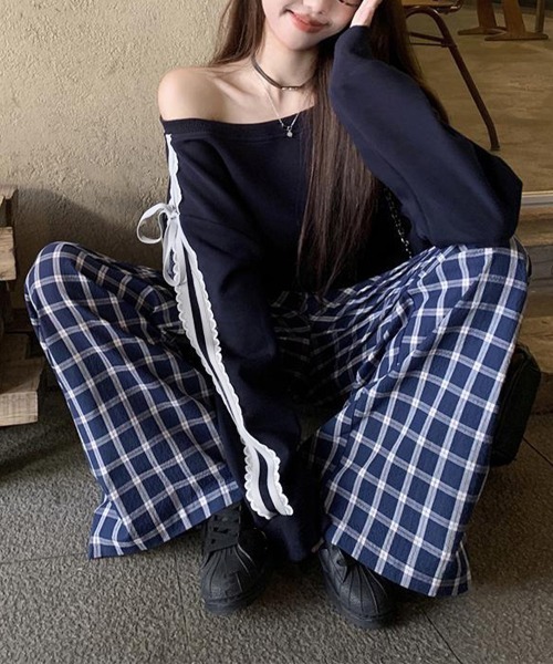Miniministore(ミニミニストア)の「オフショルダースウェット長袖レースリボン(スウェット・レディース・ネイビー/グレー・FREE)」の16枚目の写真