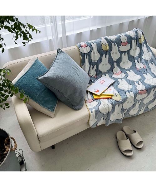 Dick Bruna（ディックブルーナ）の「ファニーブランケット <L> Dick Bruna（ブランケット・レディース・ピンク系その他/グレー系その他・FREE）」の2枚目の写真