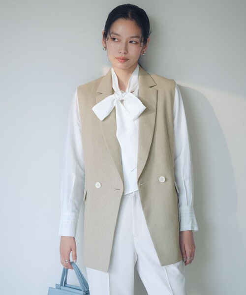 モラビトグレーとホワイトのジレ モラビトグレーとホワイトのジレ