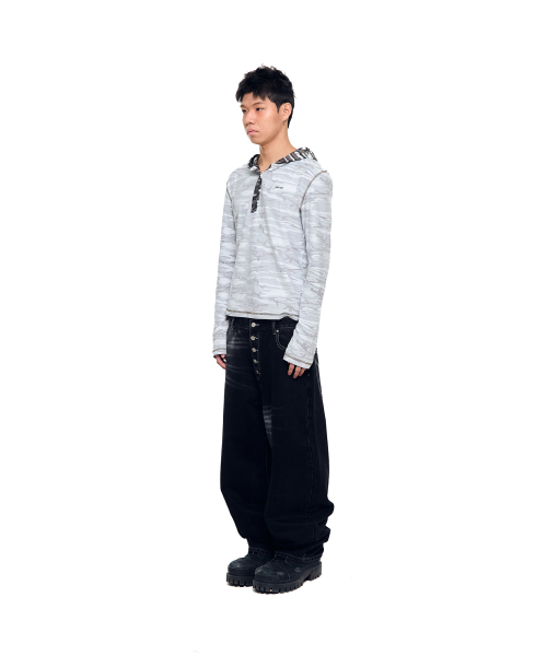 AAKAM（アーカム）の「Side Washed Button Denim Pants (Black)（デニムパンツ・レディース・その他・1/2）」の8枚目の写真