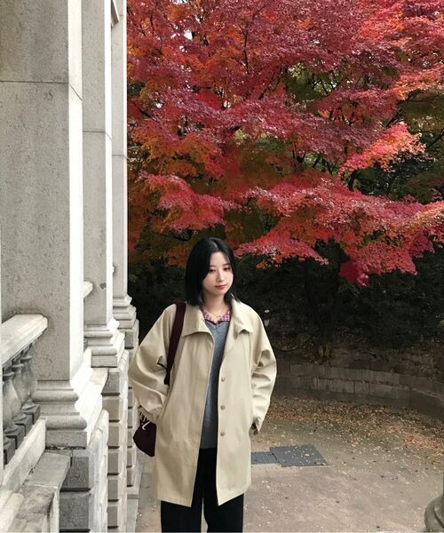 SIYAZU(シヤジュ)の「SIOT4152 ハイネックハーフトレンチコート_キャメルベージュ(トレンチコート・レディース・キャメル・ONE)」の7枚目の写真