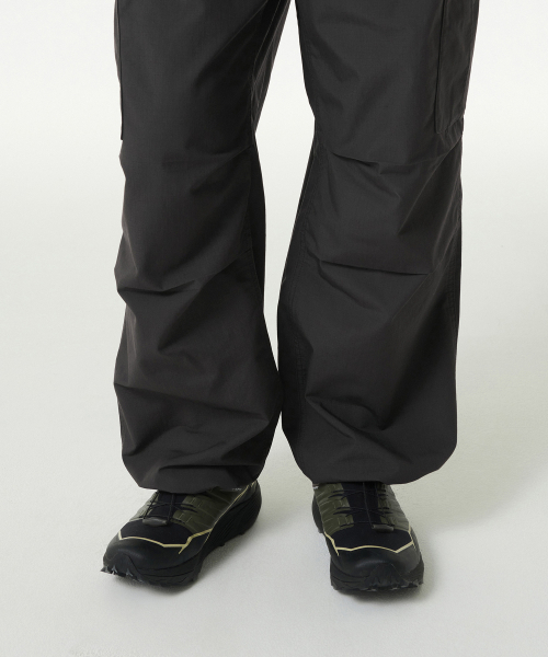 MUSINSA STANDARD（ムシンサスタンダード）の「リップストップパラシュートカーゴパンツ[グレー]（その他パンツ・メンズ・その他・26/27/28/29/30/31/32/33/34/36/38/40/42）」の9枚目の写真
