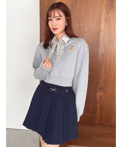 POLO BCS(ポロ ビーシーエス)の「【POLO BCSコラボ】レーススカーフベア刺繍ニットトップス(ニット/セーター・レディース・アイボリー/グレー/ネイビー/ベージュ・FREE)」の3枚目の写真