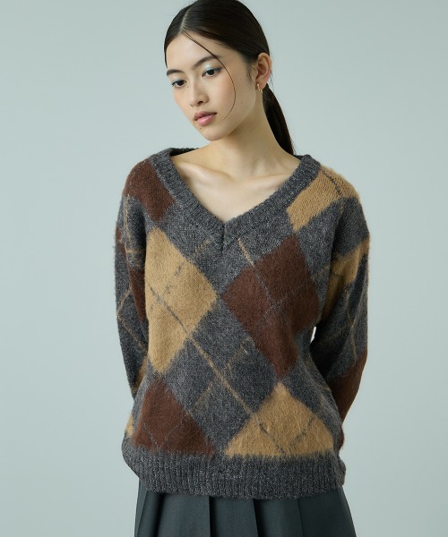 VICKY（ビッキー）の「アクリルモヘヤアーガイルVネックニット≪手洗い可能≫（ニット/セーター・レディース・ブラウン系その他/グレー系その他・M）」の11枚目の写真