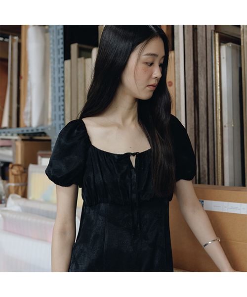 HOWUS(ホワス)の「SATIN MAXI SMOKE ONEPIECE (BLACK)(ワンピース・レディース・ブラック・MEDIUM/SMALL)」の1枚目の写真
