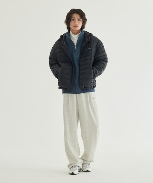 COVERNAT(カバーナット)の「COVERLIGHT PACKABLE HOODIE DOWN(ダウンジャケット/コート・メンズ・ダークブルー/ベージュ系その他/ブラック・X-LARGE/LARGE/MEDIUM/SMALL/XX-LARGE/X-SMALL)」の6枚目の写真