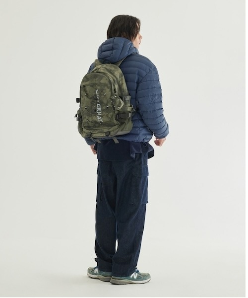 COVERNAT(カバーナット)の「COVERLIGHT PACKABLE HOODIE DOWN(ダウンジャケット/コート・メンズ・ダークブルー/ベージュ系その他/ブラック・X-LARGE/LARGE/MEDIUM/SMALL/XX-LARGE/X-SMALL)」の14枚目の写真