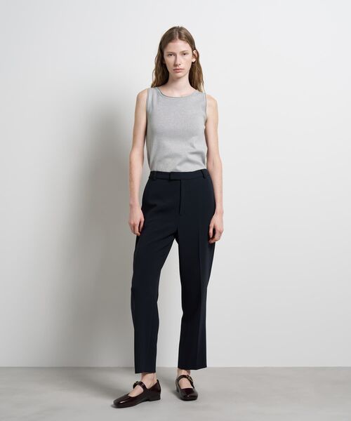 LANVIN en Bleu(ランバンオンブルー)の「トリアセテートテーパードパンツ(その他パンツ・レディース・ネイビー/ブラック・36/38/40)」の3枚目の写真