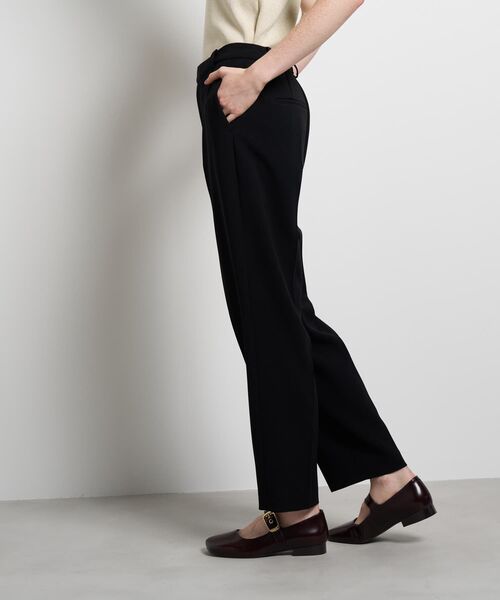 LANVIN en Bleu(ランバンオンブルー)の「トリアセテートテーパードパンツ(その他パンツ・レディース・ネイビー/ブラック・36/38/40)」の15枚目の写真