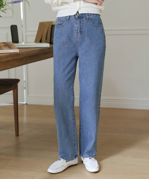 GCLIP（ジクリップ）の「ヴィンテージポイントウォッシングストレートジーンズ（デニムパンツ・レディース・ブルー・SMALL/MEDIUM/LARGE）」の2枚目の写真
