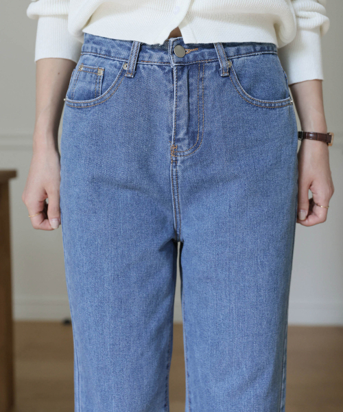 GCLIP（ジクリップ）の「ヴィンテージポイントウォッシングストレートジーンズ（デニムパンツ・レディース・ブルー・SMALL/MEDIUM/LARGE）」の5枚目の写真