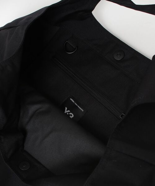 Y-3(ワイスリー)の「Y-3 GRAPHIC TOTE(トートバッグ・メンズ・ブラック・ONE SIZE)」の5枚目の写真