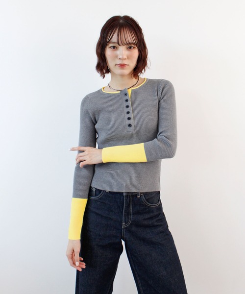ABYS(アビス)の「《26SS 新作》ヘンリーネック配色リブニットトップス(ニット/セーター・レディース・ネイビー/アイボリー/グレー・FREE)」の6枚目の写真