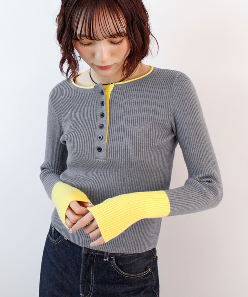 ABYS(アビス)の「《26SS 新作》ヘンリーネック配色リブニットトップス(ニット/セーター・レディース・ネイビー/アイボリー/グレー・FREE)」の9枚目の写真