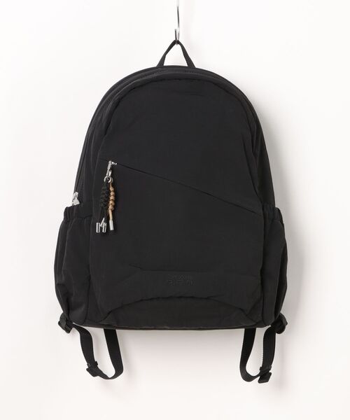 Samsonite Red（サムソナイトレッド）の「【SAMSONITE RED/サムソナイトレッド】 SAC'S BAR別注 PUFFY OVERNIGHTER ROUND BACKPACK（バックパック/リュック・レディース・ブラック/グレイッシュベージュ・FREE）」の19枚目の写真