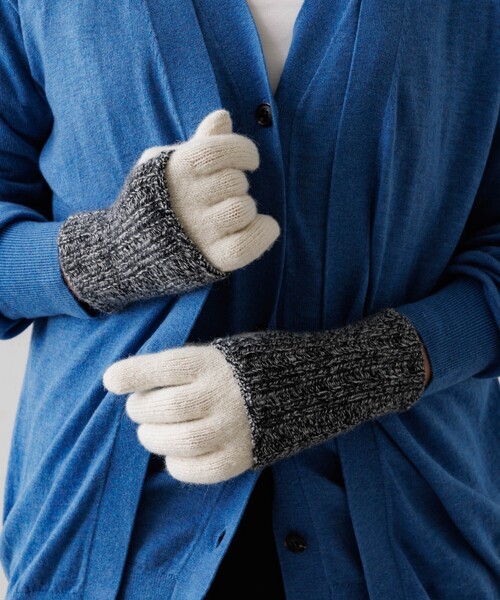 collex(コレックス)の「メリノウール アルパカ 2WAY グローブ 手袋(手袋・レディース・オフホワイト/ライトブルー/イエロー・フリー)」の13枚目の写真